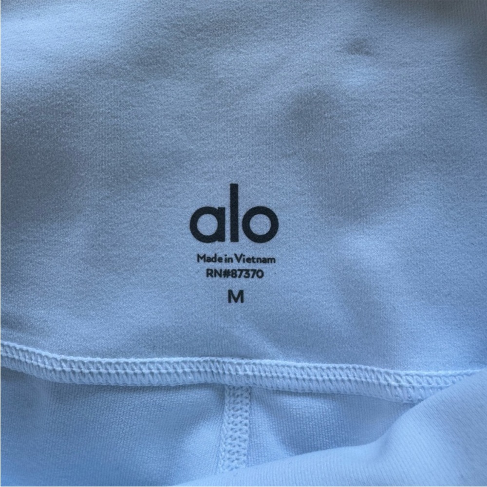 ALO Yoga Crisp White High-Waist Leggings - Picture 5 of 7